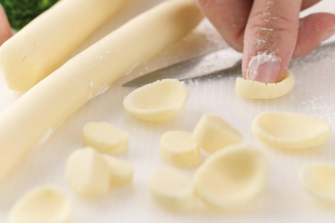 Lecce Hands-on Home Cooking Class: Craft Orecchiette & Savor Wine - Meeting in Lecce and heading to the home