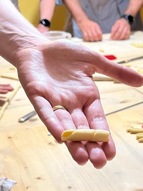 Lecce Home Cooking Class: Craft Orecchiette & Savor Wine - Should you book Lisa and Fabio’s pasta evening?