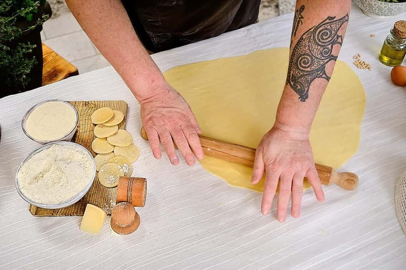 Levanto, Cinque terre: Fresh Pasta and Pesto cooking class - Making Ligurian corzetti by hand