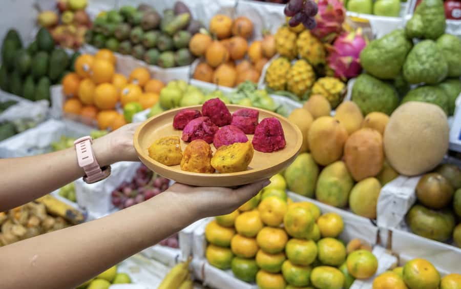 Lima: Market Tour and Cooking Class with Pisco Sour - Meeting your guide outside the Miraflores hotel