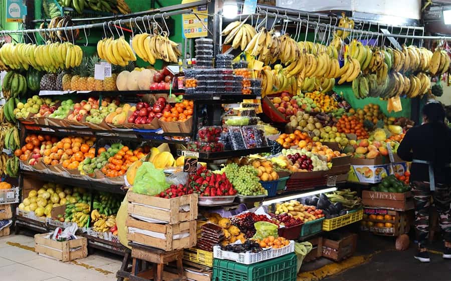 Lima: Peruvian cooking class and tour of Surquillo market - Starting with Surquillo’s food stalls