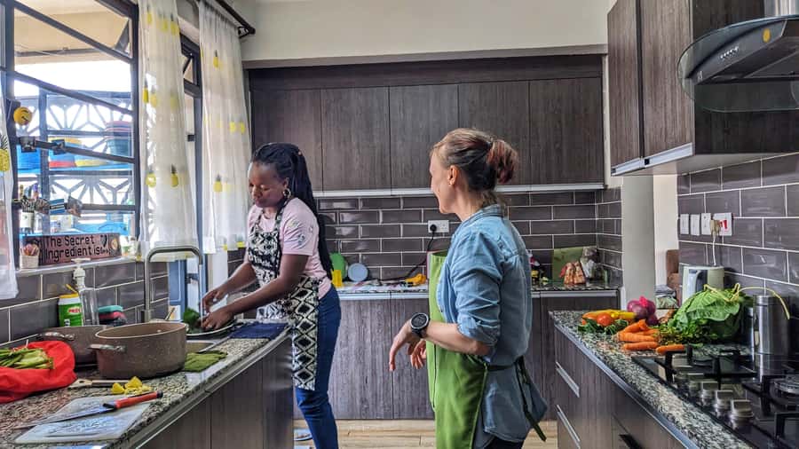 Local Market Tour and Traditional Meal Cooking Class - Should you book this market and cooking class?
