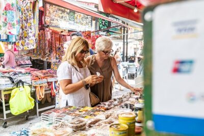 Lucca Walking Tour & Traditional Cooking Class with Wine