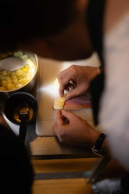 Lyon: Unique and friendly cooking class in the center with tasting - Key details before you book