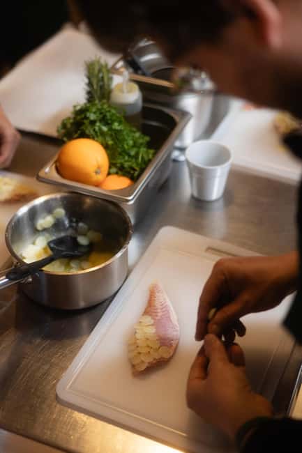 Lyon: Unique and friendly cooking class in the center with tasting - Sitting down to eat what you prepared
