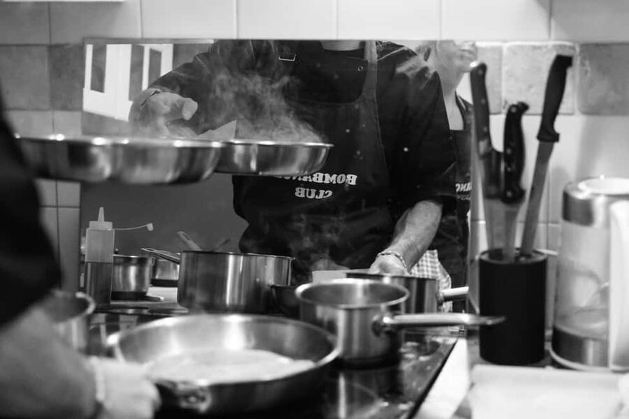 Lyon: Unique and friendly cooking class in the center with tasting - Who will get the most from this class?