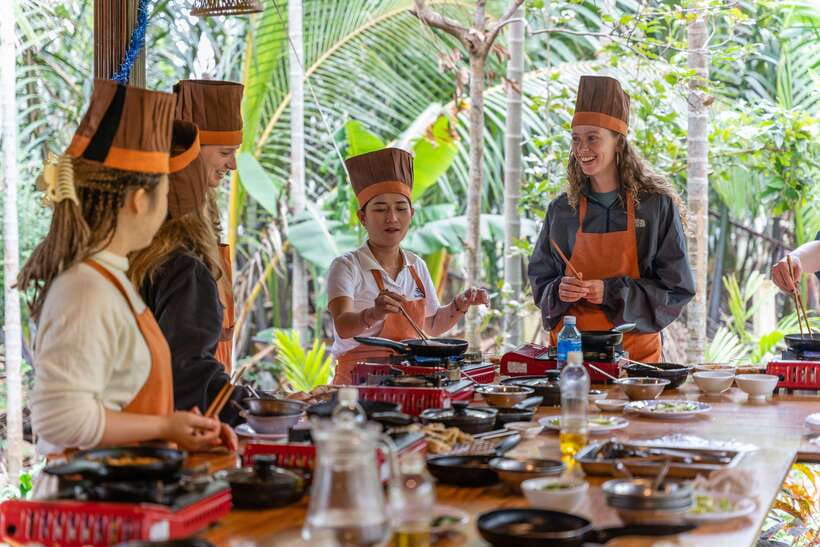 Mad Monkey Hoi An Cooking Class & Bamboo Boats - What this Hoi An cooking tour is really like