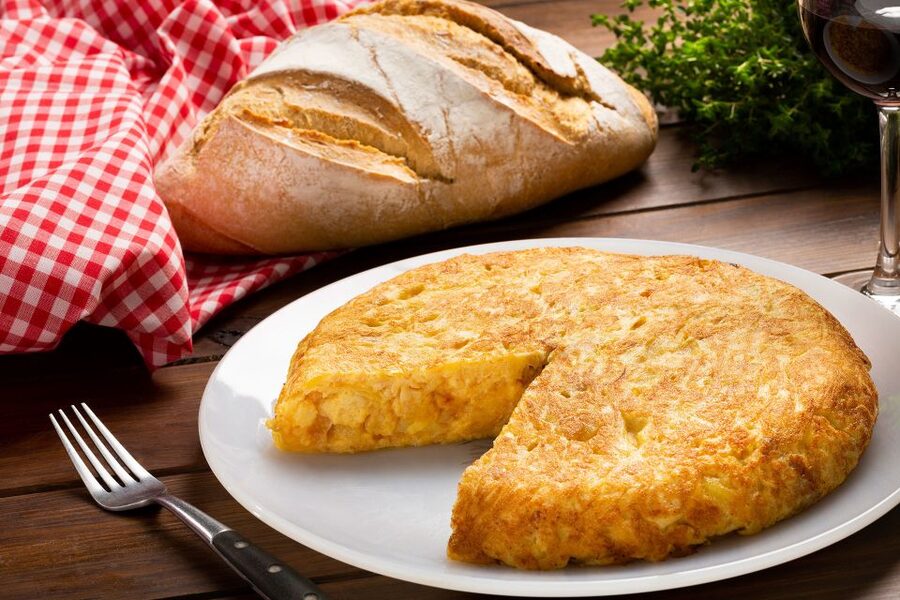 Madrid: 10 Tapas 2.5-Hour Cooking Class - The chef makes the difference