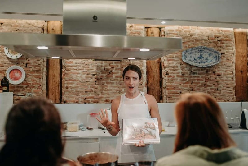 Madrid: Paella & Tapas Cooking Class and Market Visit - Paella Valenciana as the main event