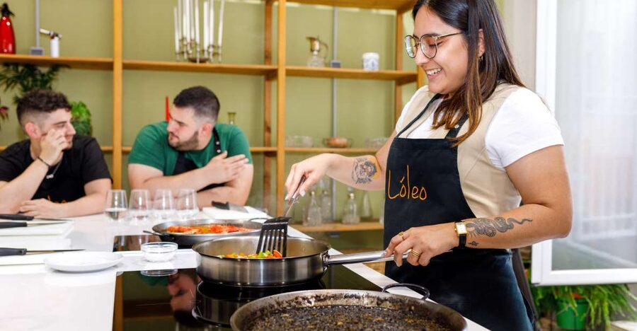 Madrid: Tapas & Paella Cooking Class with Expert Chef - What the 3.5 hours feel like