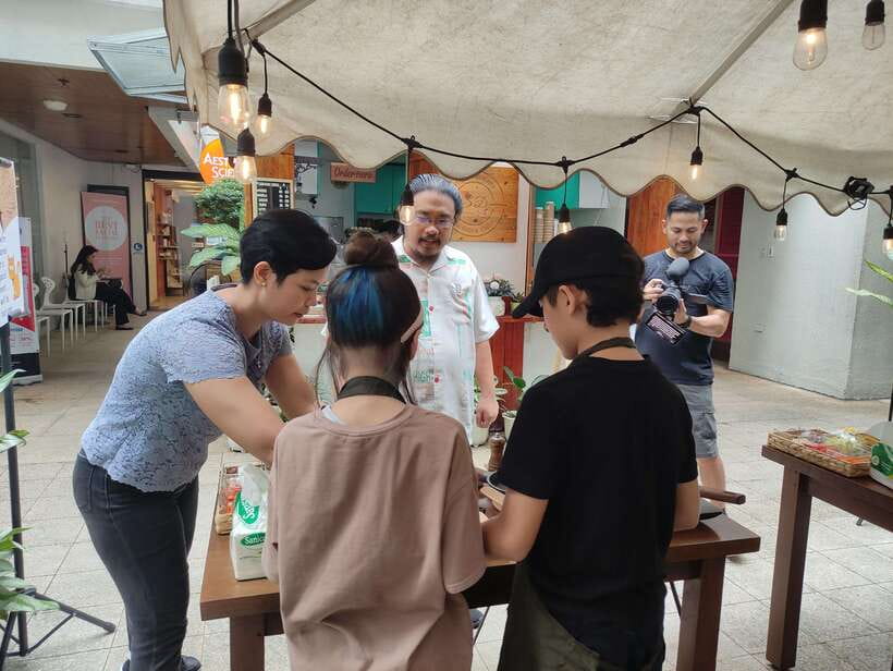 Makati: Hands on Manila Cooking Class - From chopping board to hotplate