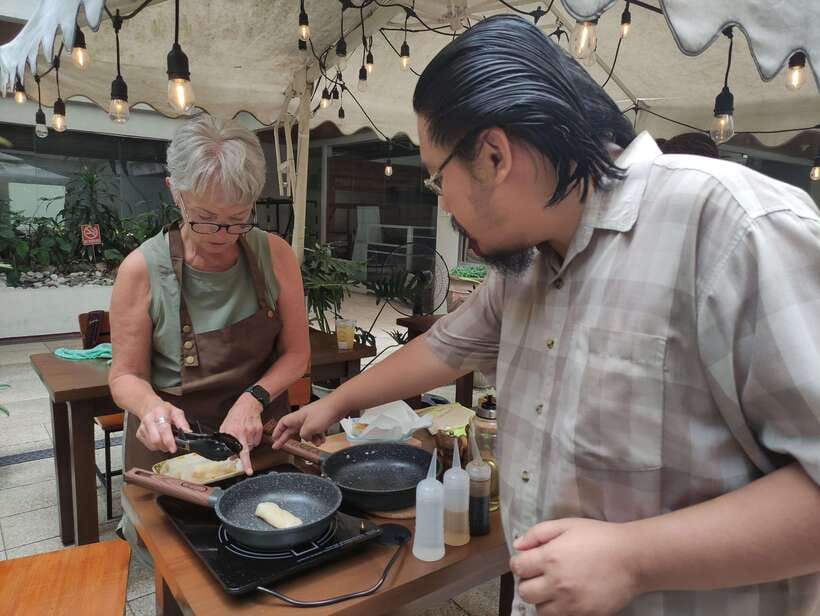 Makati: Hands on Manila Cooking Class - Pancit, lumpia, and turon: why these dishes work