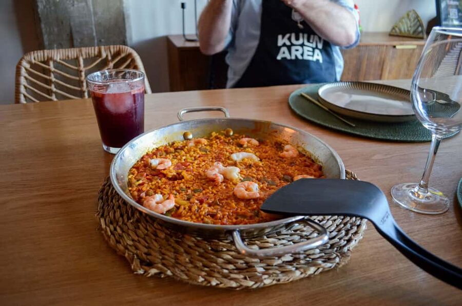 Malaga: Authentic Paella Cooking Class with Sangría - A clean kitchen in Soho
