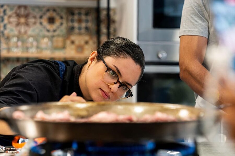 Málaga: Spanish Cooking Workshop with Paella and Sangria - What the three-hour Málaga cooking class feels like