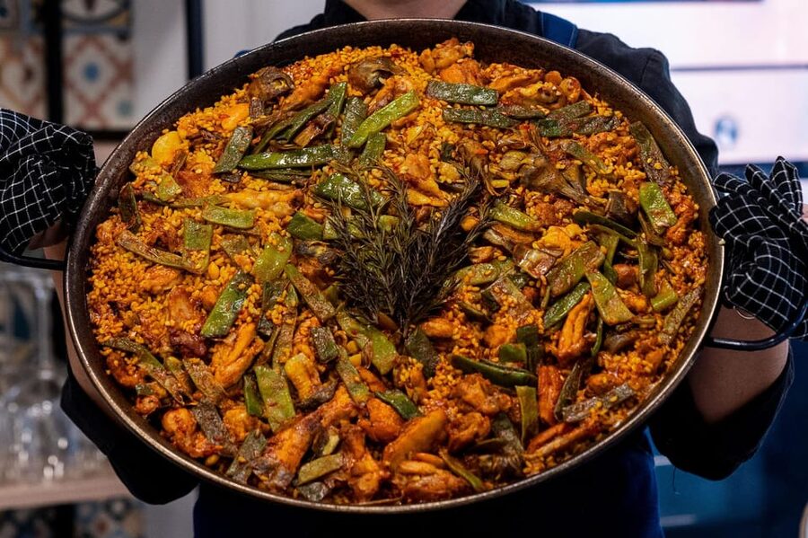 Málaga: Spanish Cooking Workshop with Paella and Sangria - The kitchen, location, and comfort