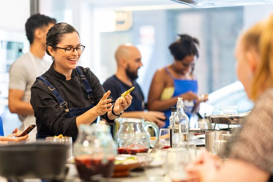 Málaga: Spanish Cooking Workshop with Paella and Sangria - Sangria, conversation, and the shared meal
