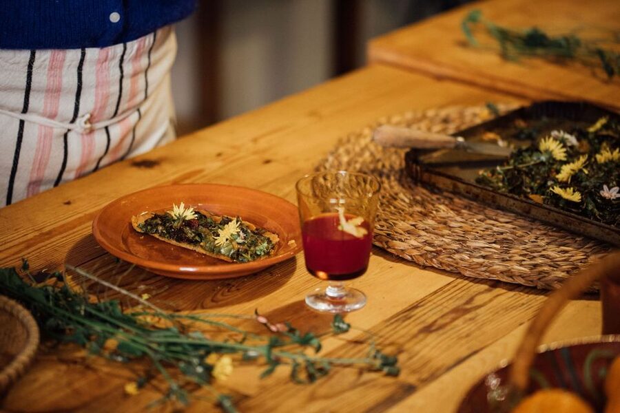 Mallorca: Market Visit and Traditional Cooking Workshop - What the group experience feels like