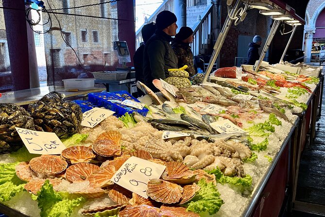 Market Tour and Cooking Class with a Local Venetian Chef - How the chefs teach