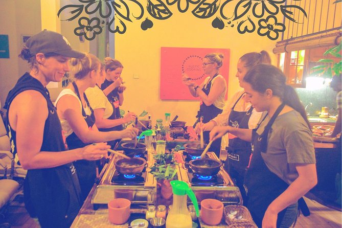Market Tour and Hands-On Cooking Class Colombo - A market visit that gives the cooking class context