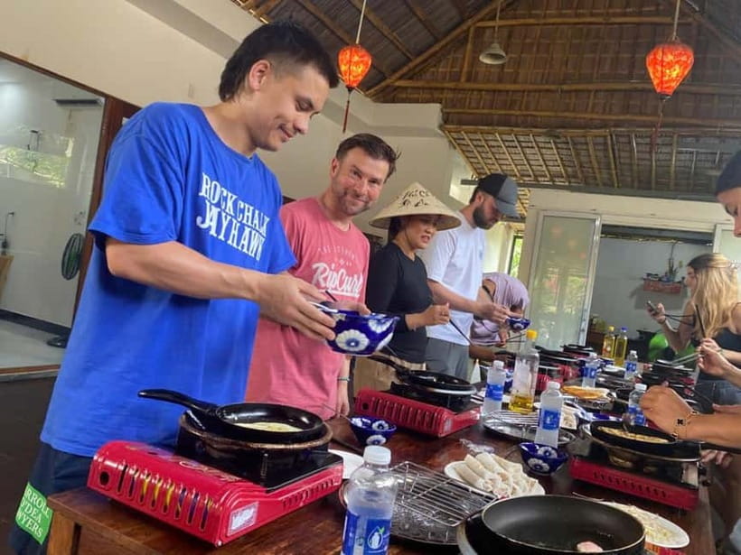 Market Tour, Basket Boat Ride & Cooking Class by Hangcoconut - Starting with the market and local ingredients