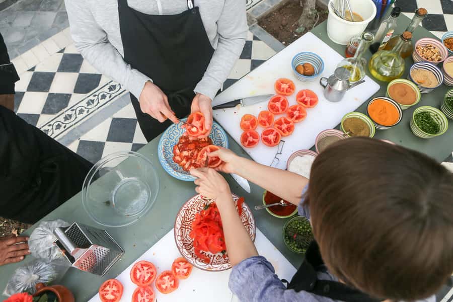Marrakech: 3-Hour Open-Air Moroccan Cooking Course - From Jemaa El Fna to Riyad El Cadi