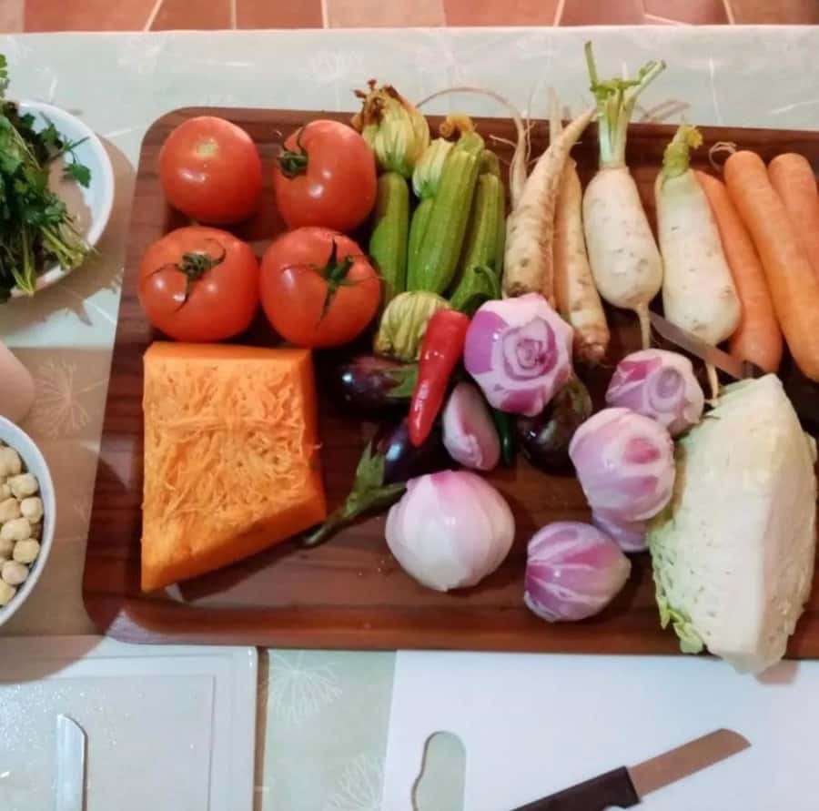 Marrakech: Cooking Class and Market Visit - Cooking tajine with Amina and Hadija