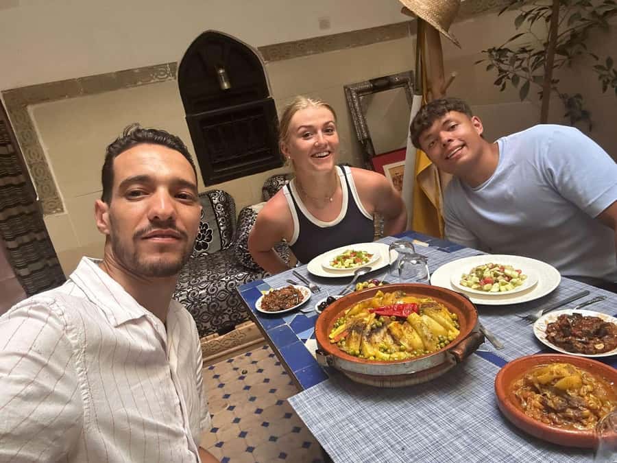 Marrakech: Moroccan Cooking Class with Local Chef - Mint tea before the cooking begins