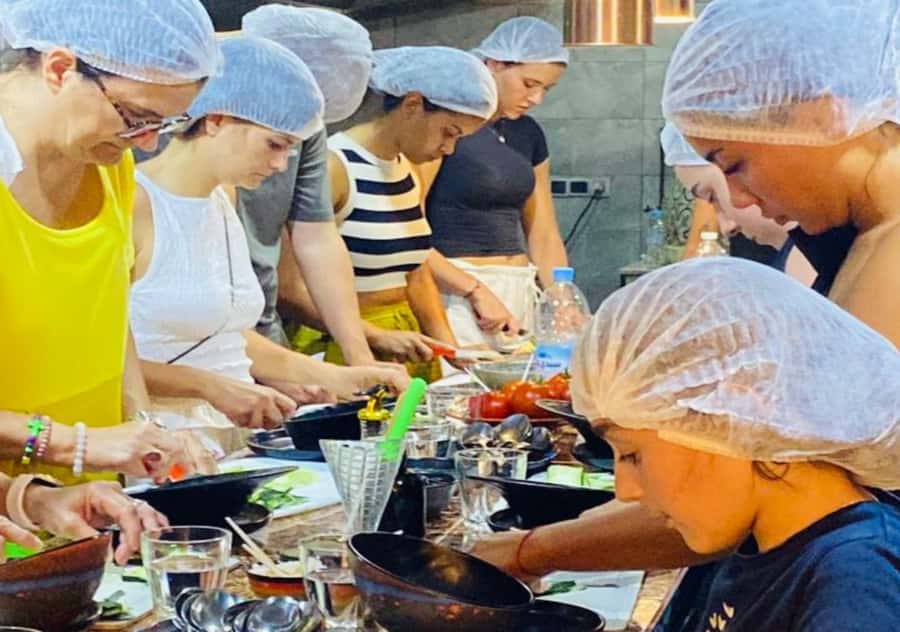 Marrakech: Moroccan Cooking Class with Pickup - Mint tea before the knives come out