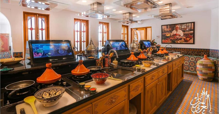 Marrakech: Moroccan Cooking Workshop at La Maison Arabe - The tea ceremony and flatbread demonstration