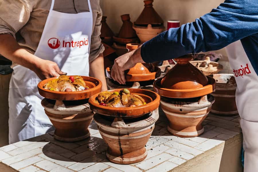 Marrakech: Tajine Cooking Class in a Traditional Riad - Shopping for tajine ingredients in the souks