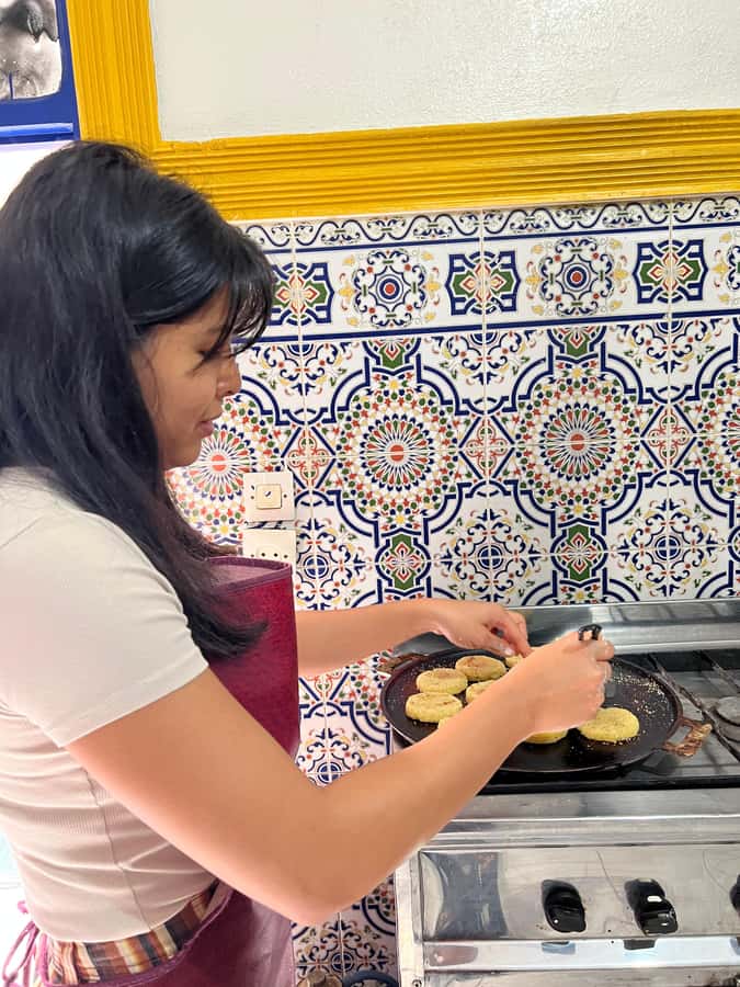 Marrakech: Traditional Moroccan Crepes & Bread Cooking Class - The food-market walk to Bab Doukkala