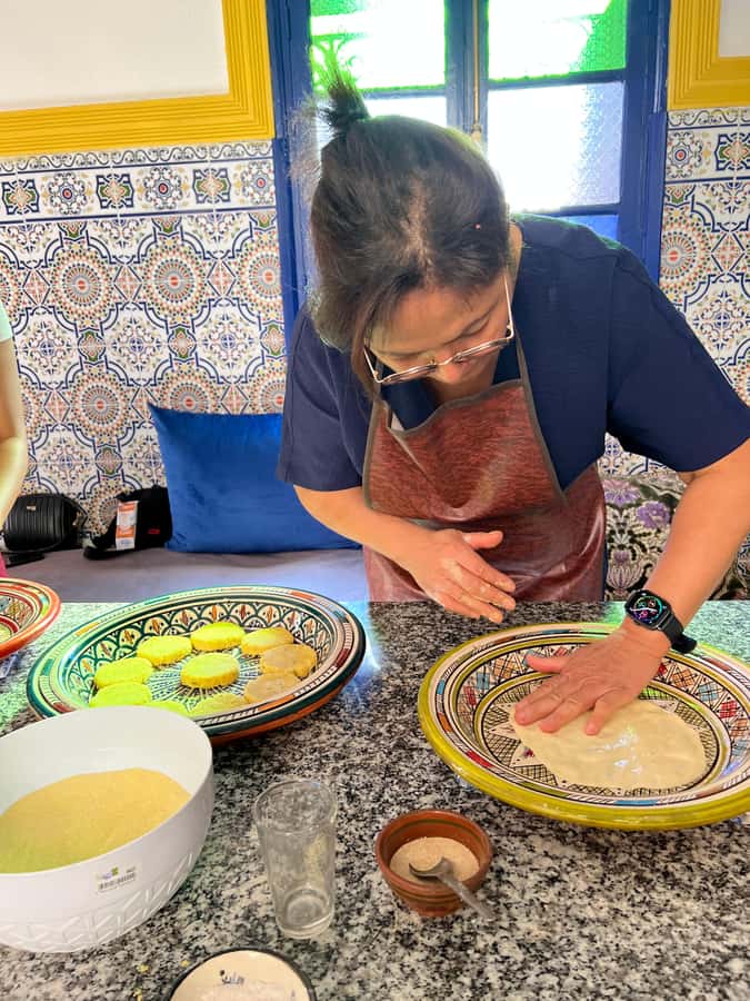 Marrakech: Traditional Moroccan Crepes & Bread Cooking Class - Who should book this bread class?