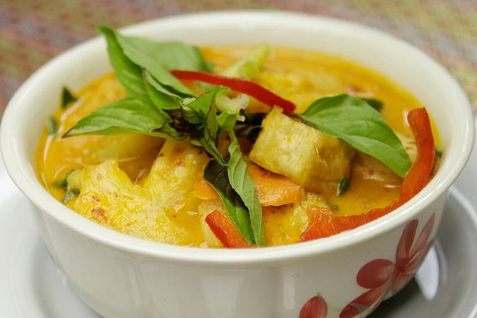 May Kaidee Thai Cooking Class at Bangkok with Pickup - Soups, curries, and stir fries in one lesson