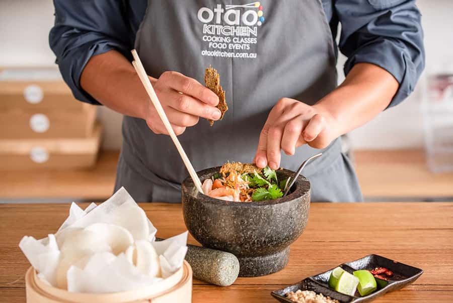 Melbourne: Choose Your Asian Cuisine Cooking Masterclass - Learning from chefs with firsthand experience