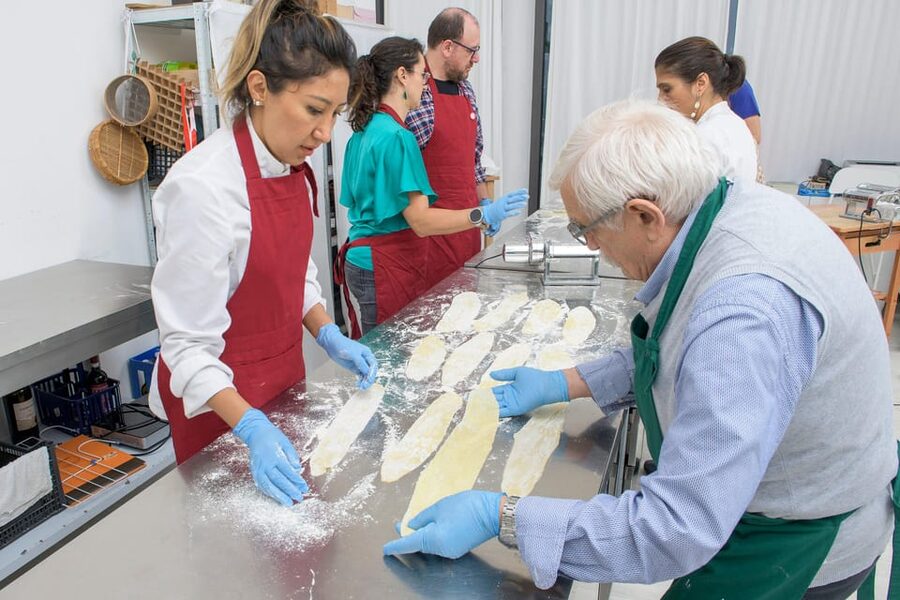 Milan: Italian Cooking Class with Food and Wine - What you actually do during the three-hour class
