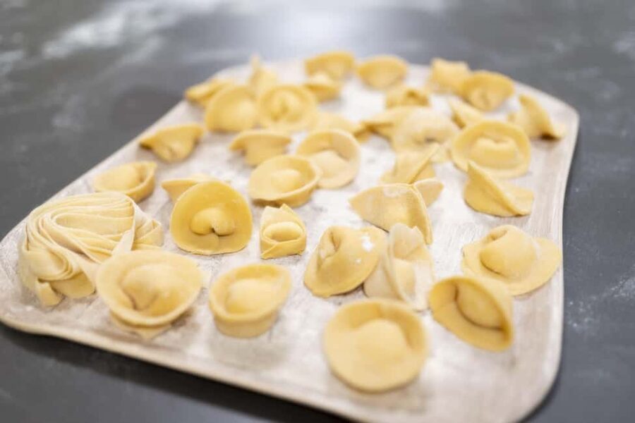 Milan: Pasta, Gnocchi and Tiramisù Cooking Class with Wine - A Milan dinner you help create