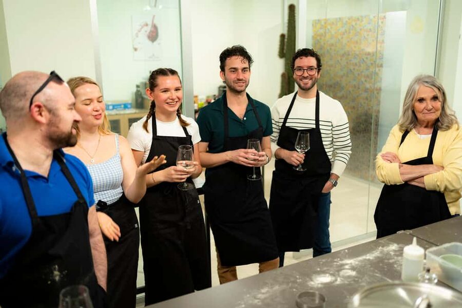 Milan: Pasta, Gnocchi and Tiramisù Cooking Class with Wine - Dietary needs and what to tell the kitchen