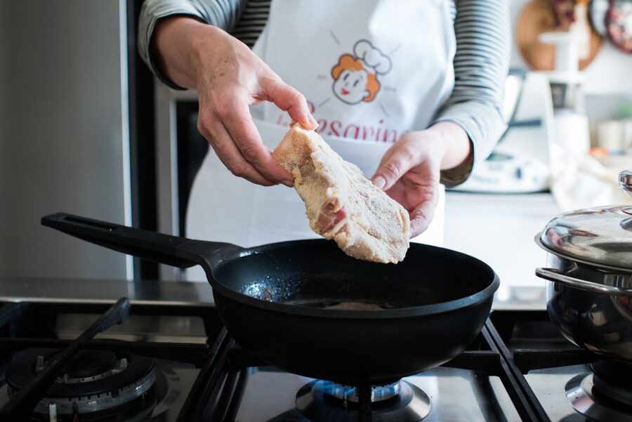 Milan: Private Cooking Class at a Local's Home - Walking into a Milanese family kitchen