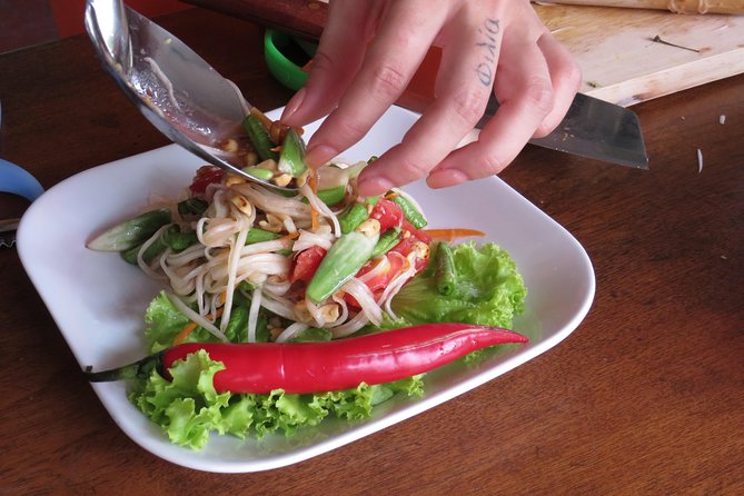 Morning Thai cooking class - Heat, clothing, and the no-air-conditioning setup