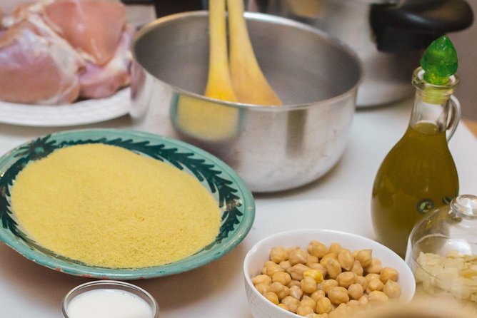 Moroccan cooking class with maket in the Medina of Marrakech - Eating on the Rooftop or in the Courtyard