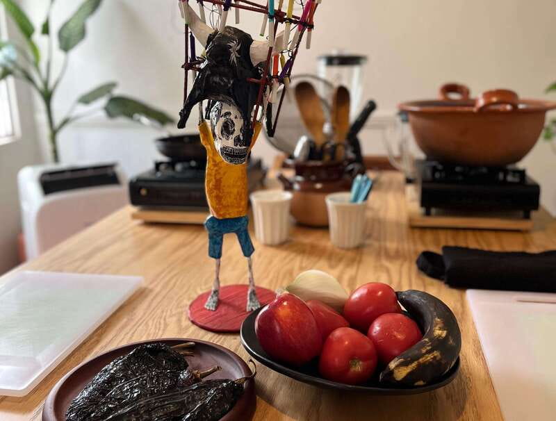 Muchos moles: Multi-variety mole cooking class and feast - Why these two moles make the class worthwhile