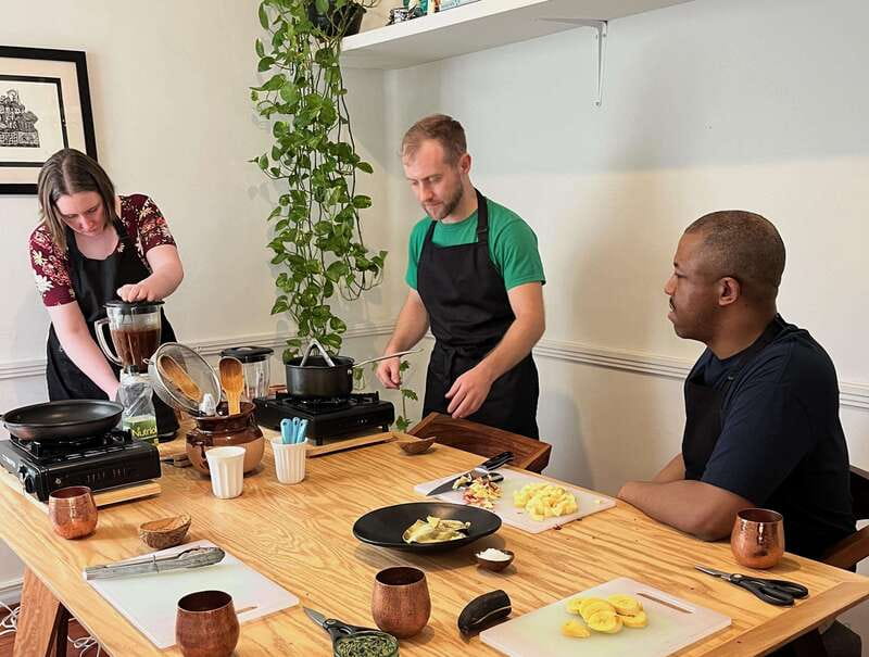 Muchos moles: Multi-variety mole cooking class and feast - The first two hours: understanding mole and doing the work