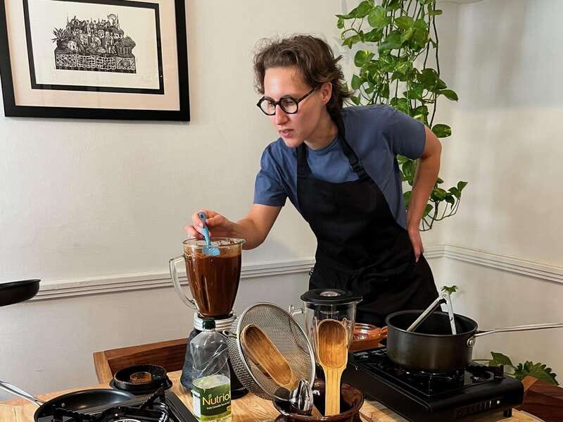 Muchos moles: Multi-variety mole cooking class and feast - Arriving at Jim’s Condesa home