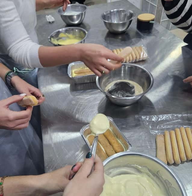 Naples: Neapolitan Pizza and Tiramisu Cooking Class - Tiramisù comes before the final feast