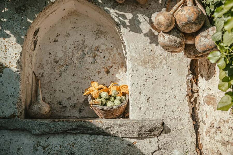 Naxos: Family Farm-table Cooking, Kouros Tour & Live Music - Finding the meeting point