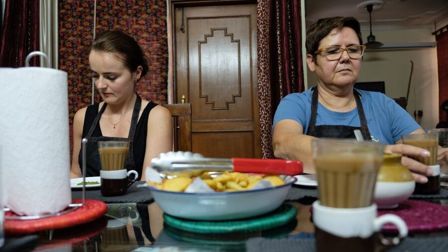 New Delhi: 5-Hour Traditional Cooking Class with Local Chef - Getting familiar with Indian spices