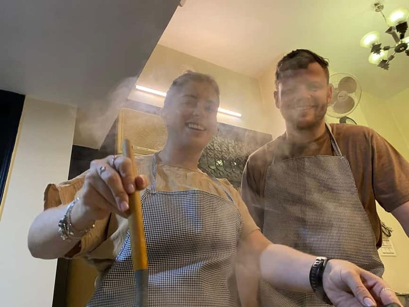 New Delhi: Indian Cooking Class in a Local Home - Timing, language, and practical details