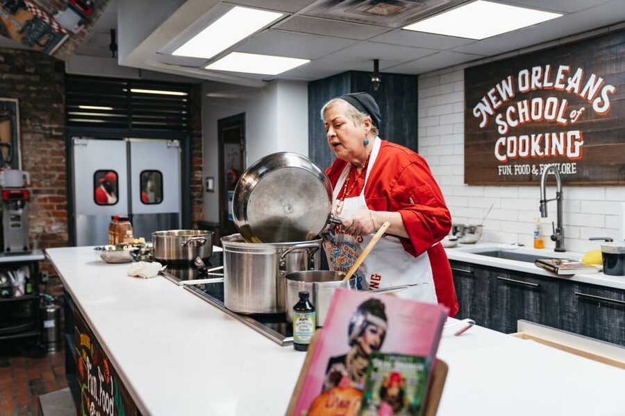 New Orleans: Cajun and Creole Cooking Class - Local drinks and a sweet finish