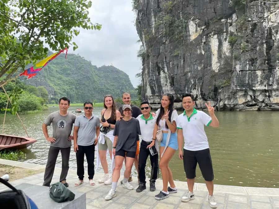 Ninh Binh Jeep Adventure: Temples, Lotus, Fishing & Cooking - Linh Coc, a quieter pagoda stop