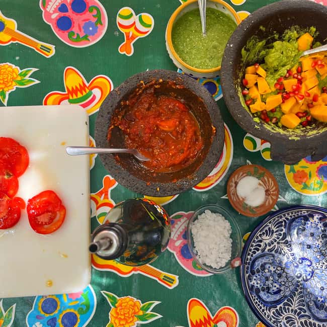 Oaxaca: 10 Mexican Salsas Cooking Class with Taco Tasting - What happens during the first hour